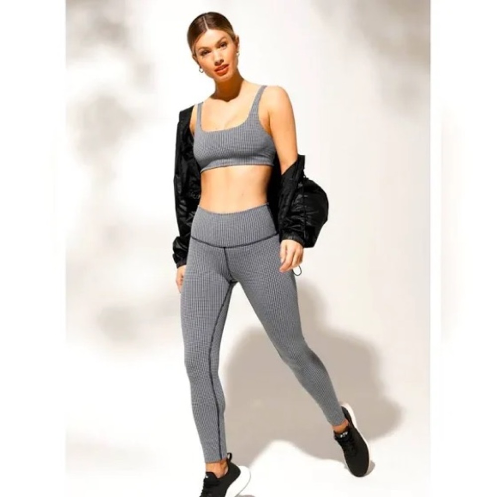 Alo Yoga workout set